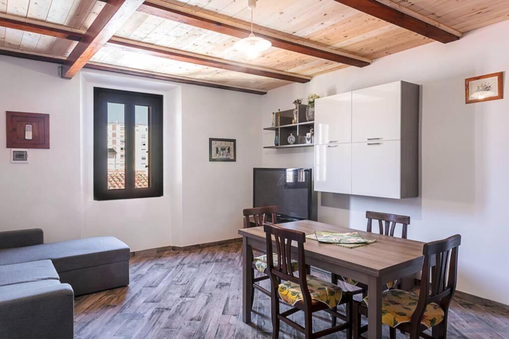 ROMAN RUINS - Elegant apartment Olbia Extérieur photo