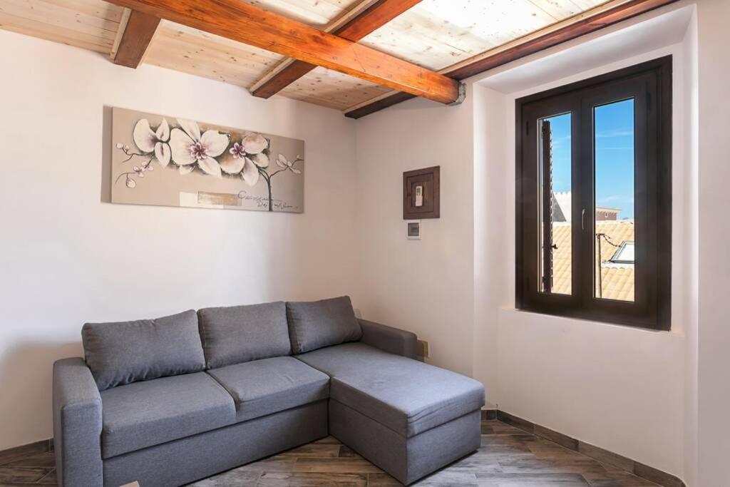 ROMAN RUINS - Elegant apartment Olbia Extérieur photo